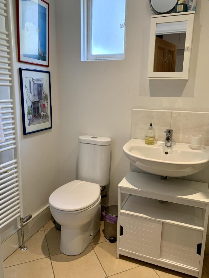 Lovely Newly Refurbished Apartment In Battersea Londra Exterior foto